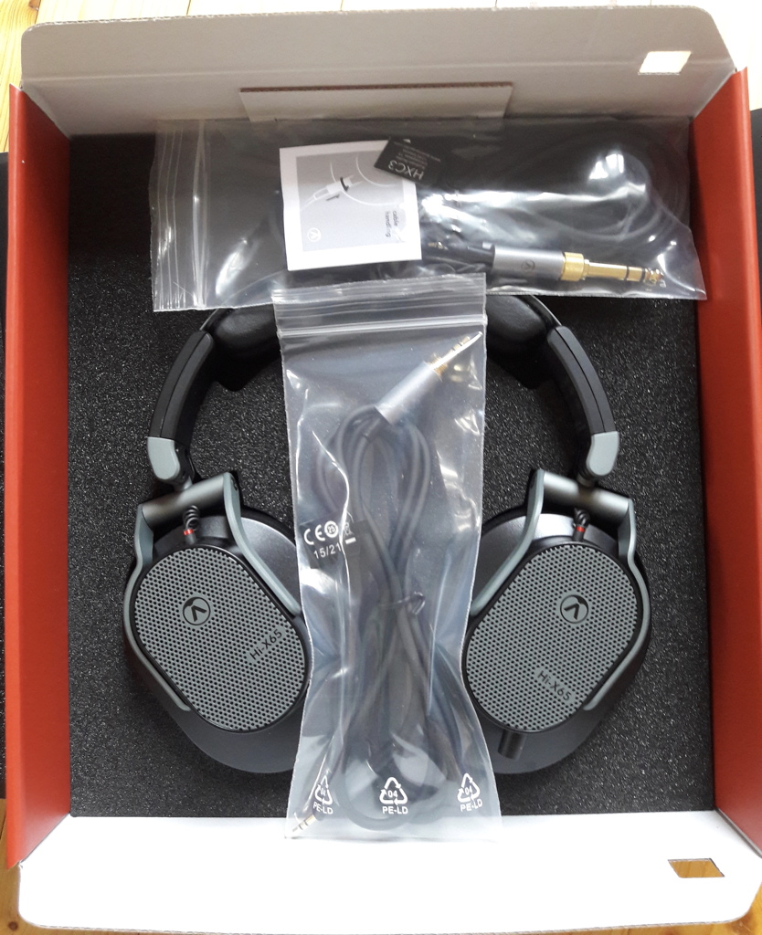 austrian_audio_hi-x65-box-open.jpg